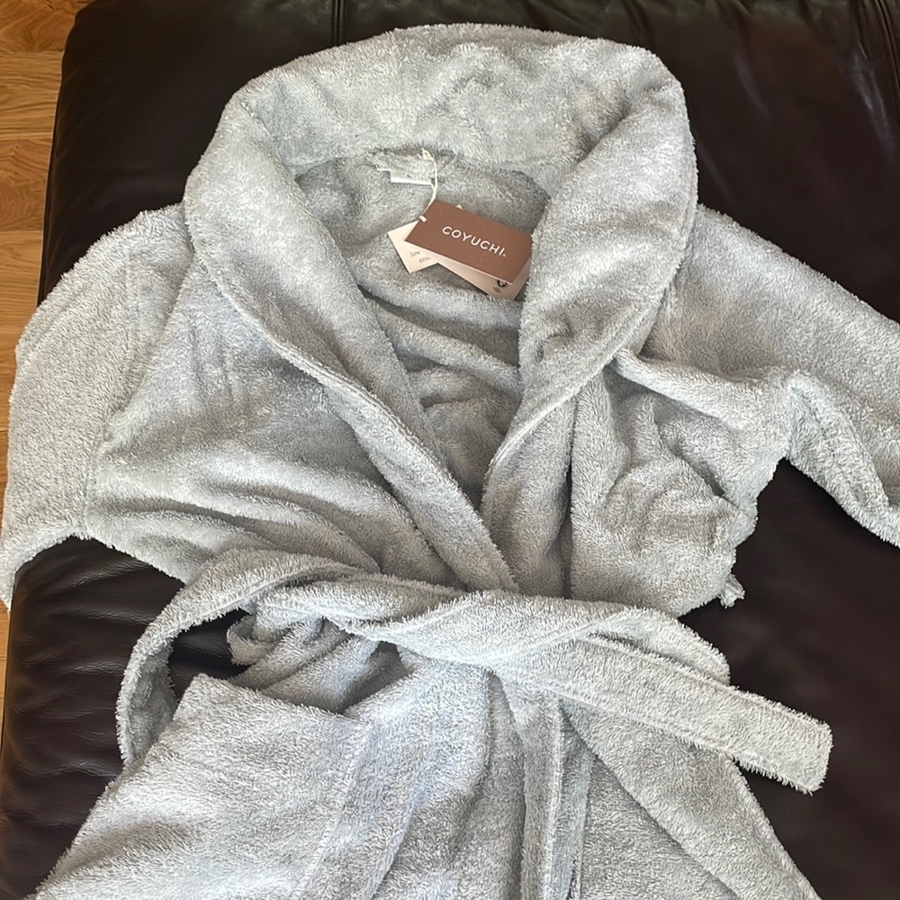 Coyuchi unisex cloud loom robe- small/med palest ocean - NWT